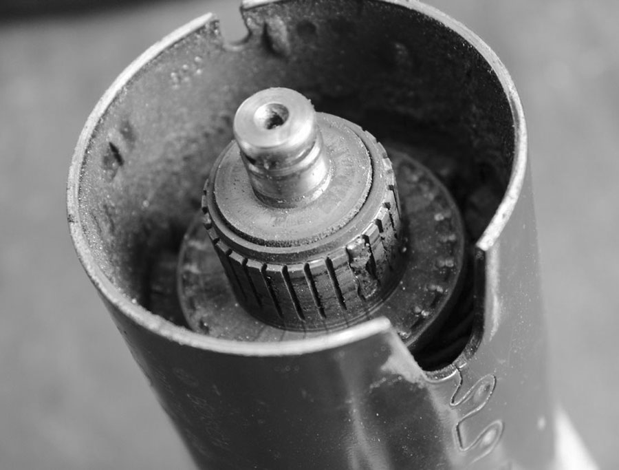 00211_anlasser_kohlen_ausgebaut